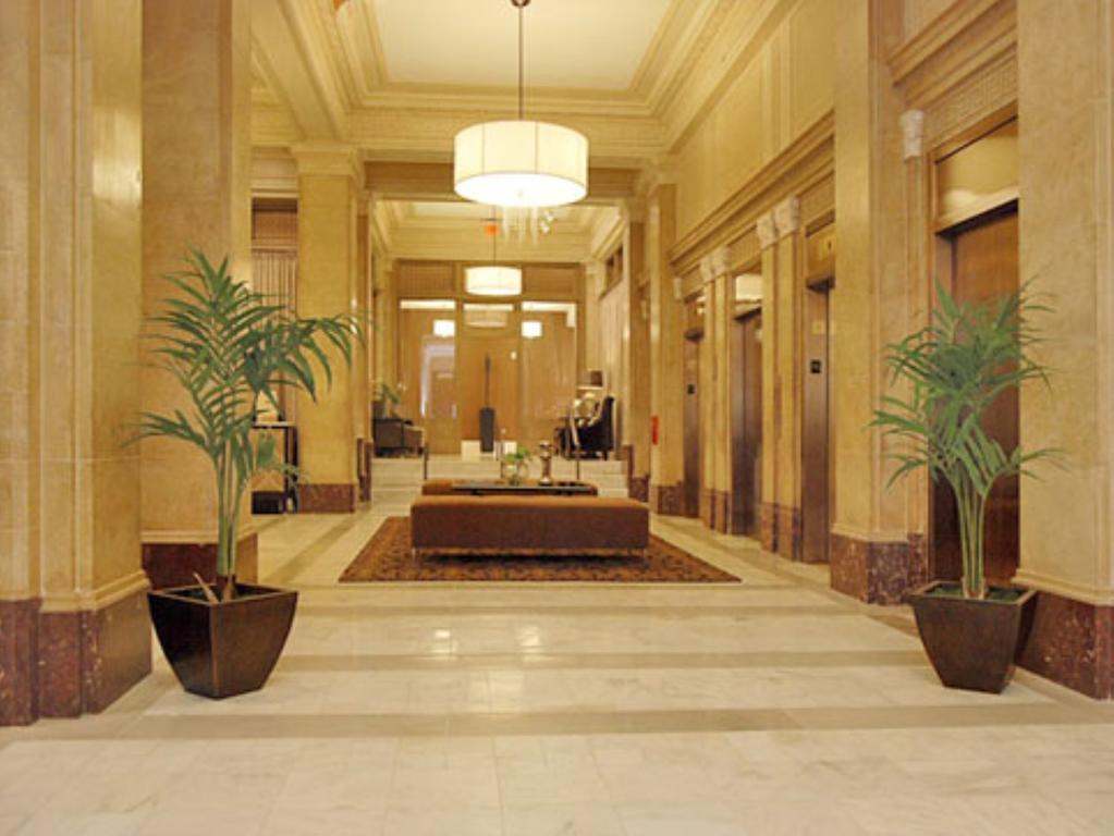 Global Luxury At The White House 4*