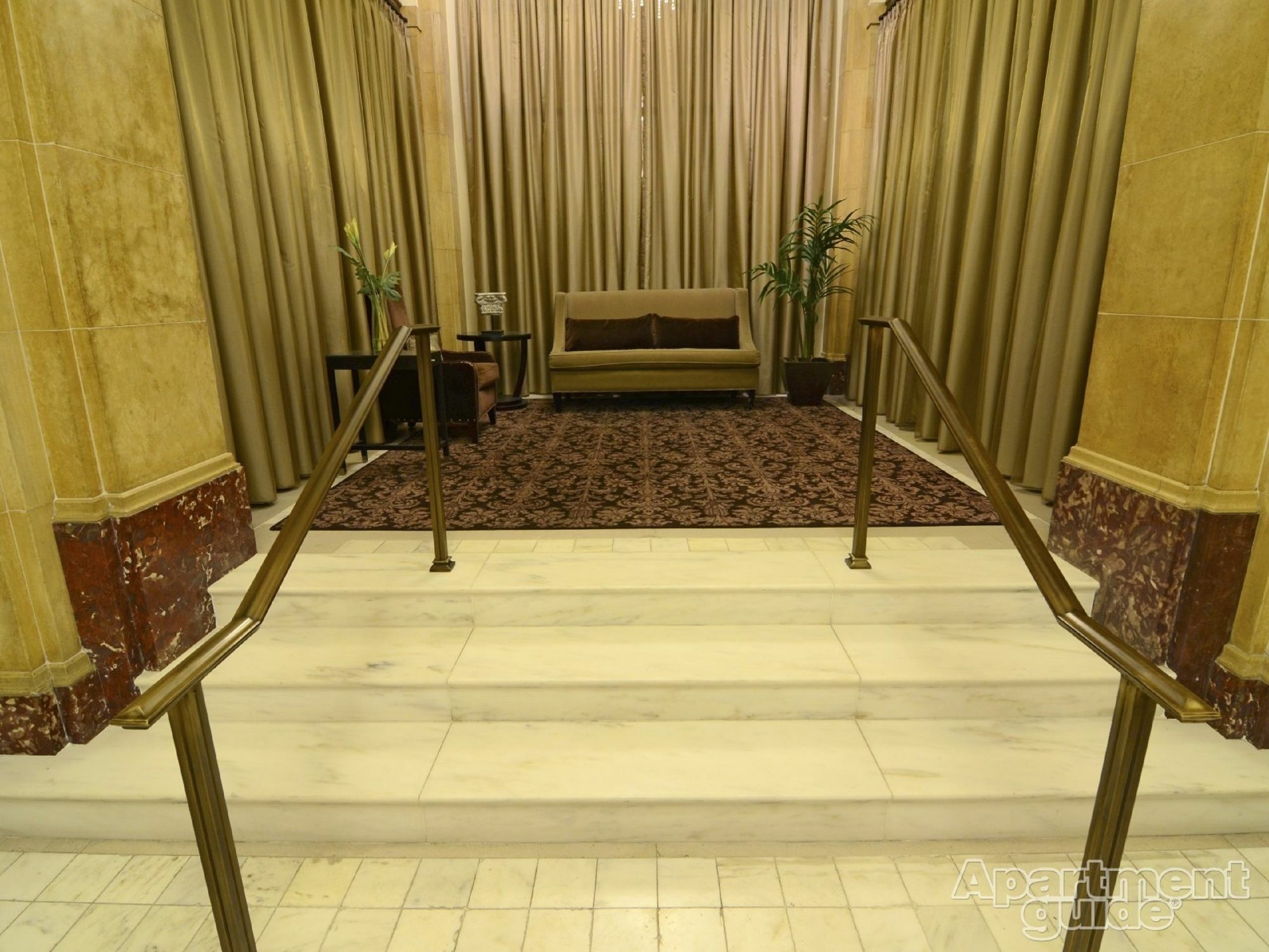 Gasthof Global Luxury At The White House 4*