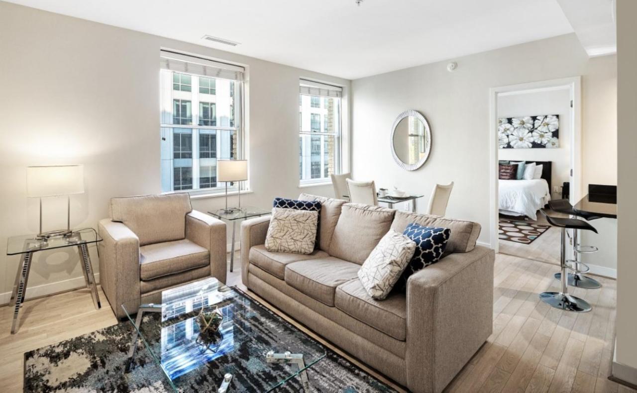Global Luxury At The White House 4*